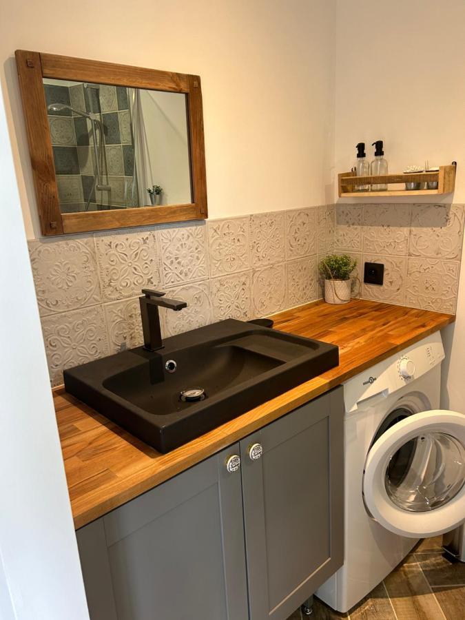 Charmant Studio Dans Villa - Jardin Privatif . La Seyne-sur-Mer Exterior photo