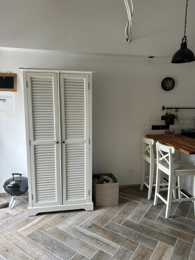 Charmant Studio Dans Villa - Jardin Privatif . La Seyne-sur-Mer Exterior photo